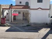 VENTA DE CASA EN PASEOS DE CHIHUAHUA CALLE CERRADA...