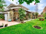 Venta de casa en Peñalolén, Condominio Parque Cousiño...