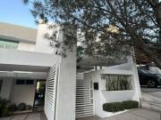 VENTA DE CASA EN PORTAFONTANA EXCELENTE UBICACION