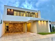 VENTA DE CASA EQUIPADA AL NORTE DE MÉRIDA, PARQUE NATURA...