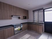 VENTA DE CASA EN PRIVADA CON AMENIDADES EN LOMAS DEL...