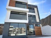 VENTA DE CASA EN PRIVADA CON AMPLISIMO JARDIN