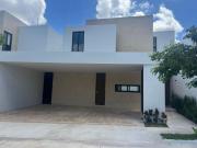 Venta de Casa en Privada Moravia Temozón Norte Mérida...