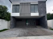 Venta de Casa en Privada Residencial en Chablekal,...