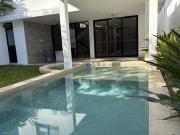 Venta de Casa en Privada Residencial en Cholul con...