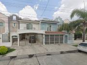 VENTA DE CASA EN REMATE BANCARIO EN BOSQUES DE LA...