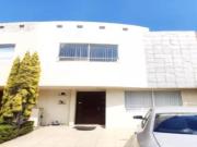 Venta de casa en residencial, barrio de Santiago...