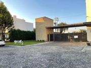 VENTA DE CASA EN RESIDENCIAL BOSQUE DE SAUCES EN METEPEC