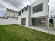 VENTA DE CASA EN RESIDENCIAL CONDADO DEL VALLE EN METEPEC