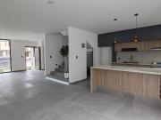VENTA DE CASA EN RESIDENCIAL ESMERALDA EN SAN MATEO ATENCO