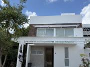 RC VENTA DE CASA EN RESIDENCIAL RIO BY CUMBRES