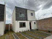 VENTA DE CASA EN RESIDENCIAL SAN GIMINIANO EN SAN MATEO...