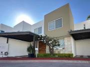 Venta de casa en RESIDENCIAL SANTA FE, Excelente...