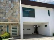 VENTA DE CASA EN RESIDENCIAL TERRANTIA EN METEPEC
