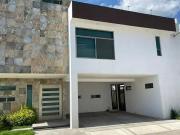 VENTA DE CASA EN RESIDENCIAL TERRANTIA EN METEPEC