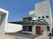VENTA DE CASA EN RESIDENCIAL VIENA EN LLANO GRANDE METEPEC