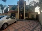 Venta de Casa en Samborondón de 3 dormitorios Urb...