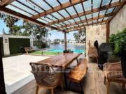 Venta de Casa en Samborondón Remodelada con Piscina...