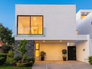 Venta de Casa en San Pedro Cholula 3 recamaras, 3 1/2...