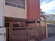 VENTA DE CASA EN SANTIAGO DE QUERETARO, COL. MILENIO III