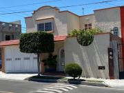 VENTA DE CASA EN SJR 3R 1.5B AMPLIADA EN ESQUINA BUENA...