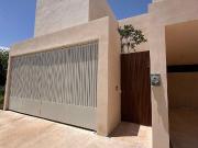 VENTA DE CASA EN TEMOZÓN NORTE CON 3 RECÁMARAS