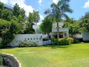 Venta de casa en Tequesquitengo con acceso al lago....