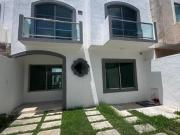 Venta de Casa en Torrecillas, Cancún por Av Las Torres