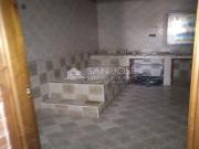 VENTA DE CASA EN UNA BONITA ZONA DE CREVILLENTE