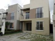 Venta de Casa en Urb. La Gran Vittoria con 3 habitaciones OF