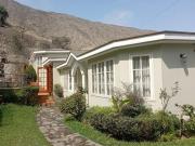 VENTA de CASA en Urb. LAS LOMAS DE LA PLANICIE, con...