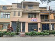 VENTA DE CASA EN URB. PANAMERICANA NORTE. 434 M2. 3...