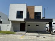 VENTA DE CASA EN URB. RIONA, KM 3.5 VIA SAMBORONDON SYLMIR