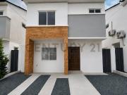 VENTA DE CASA EN URBANIZACIÓN SAVALI