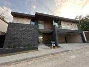 VENTA DE CASA EN VALLE ALTO CARRETERA NACIONAL ZONA SUR...