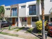 Venta de casa en Valle de San isidro, Zapopan,Jal
