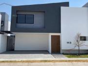 VENTA DE CASA EN VALLES DEL MOLINO A H 08