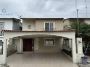 Venta de Casa en Via a la Costa en Urb. Valle Alto, 3...