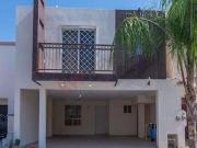 Venta de casa en Villas del Sol / Jardines Universidad,...