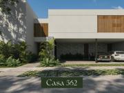 Venta de casa en Xcanatun, Mérida con amenidades de 562 m2