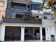 ¡Venta de Casa en Zona Esmeralda, Chiluca! Amplia...