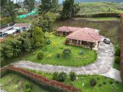 Venta de casa Envigado loma del Escobero un solo nivel