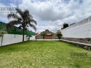 Venta de casa escriturada y con amplio jardín en...