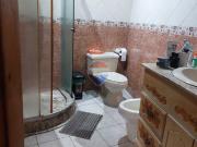 Venta de casa esquinera de 3 pisos en santa rosa