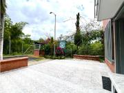 Venta de casa esquinera en Villa verde