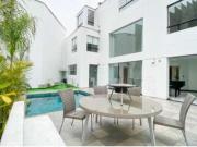 VENTA DE CASA ESTRENO CON PISCINA y TERRAZA EN LA MOLINA...