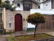 VENTA DE CASA FRENTE A PARQUE EN MAYORAZGO