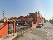 VENTA DE CASA GRANDE EN CALLE RETORNO BEZARES,...