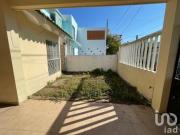 VENTA DE CASA HABITACIÓN DE UN PISO EN FRACCIONAMIENTO...