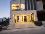 VENTA DE CASA HABITACION EN CUMBRES ELITE PREMIER...